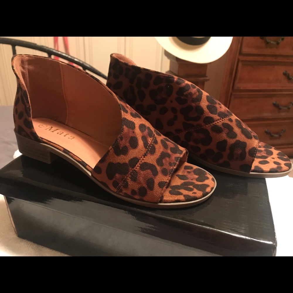 Brand new Leopard Sandals Sz 7
